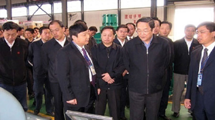 leader-img03