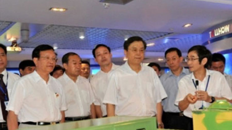 leader-img04